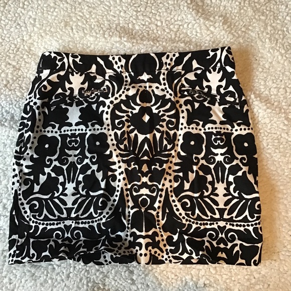 Patterned skirt (WITH POCKETS) - Picture 1 of 4